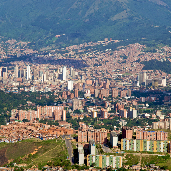 Cambridge Econometrics partners with Comfama to support regional competitiveness in Antioquia, Colombia